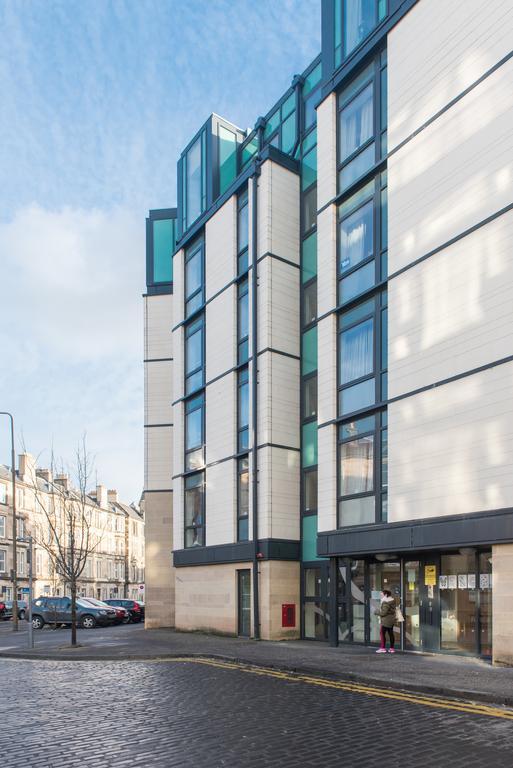 Mcdonald Road Residence EDI Buitenkant foto